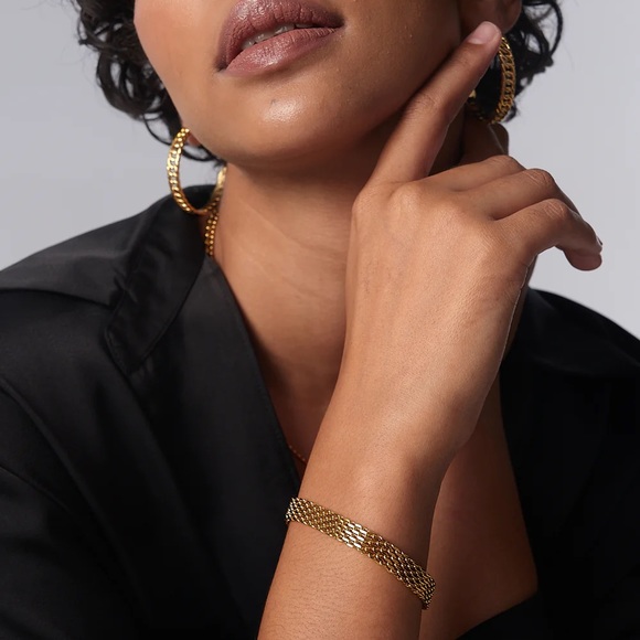 NEW: 18K Gold Chain Bracelet*Minimalist Bracelet*Waterproof Sweatproof - Picture 3 of 5